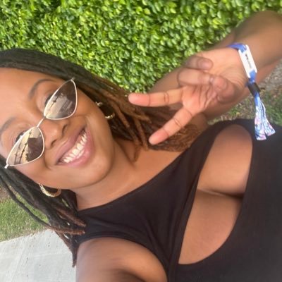 👸🏾✨If you surrendered to the air you could ride it✨