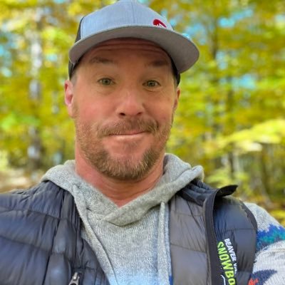 HPE Teacher, Runner, Tri-r, Snow lover, iAddict,  and swim parent to 2 fish. #physed Just someone who loves to share his passion for Exercise and Fun!