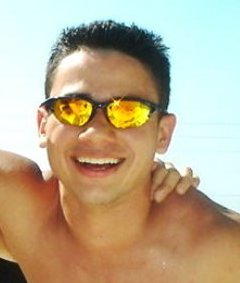 Tão louco vc pensa q está! E se aqui está,tão louco vc pode ficar! Se a vida num é do jeito q se quis,a ideia é procurar um caminho q te deixa feliz!!