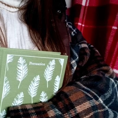 26 | #booklover | #feminist♀️ | 🇬🇧🏳️‍🌈✌| IG: @bookspot.blog | lover of ducks 🦆 | stay wild moon child 🌙| currently reading ~ The Family Game