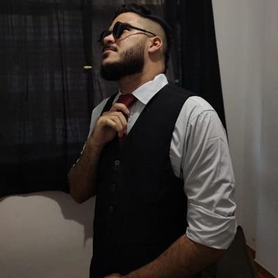 CaveiraRussa's profile picture. Not dead yet...