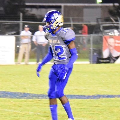 Class of 23’/ Receiver, Safety @Aliceville High School / 3.3 GPA AHS 💙🐝 Email:kanyegarner@gmail.com