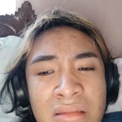 Elilizl8's profile picture. 