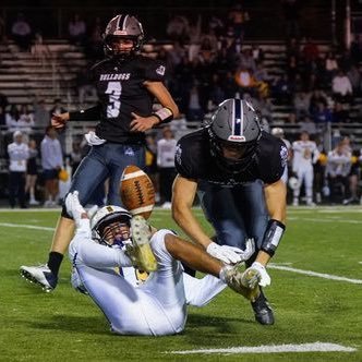 NLHS 2025 5,10 185 QB/SS 3.9 GPA bp-335 squat-405 40-4.6 Email: ayden2015dogs@gmail.com