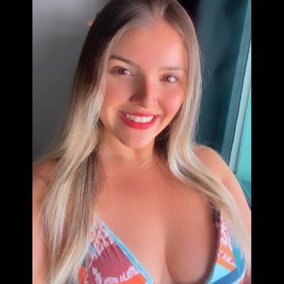 Feche os olhos e apenas sinta a emoção que é viver. 🌻💫
