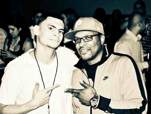 Um, I DJ and stuff... OFFICIAL #MIXSYNDICATE DJ | IG: @djflipz https://t.co/aA9vxycp6g #BigBuzzNation