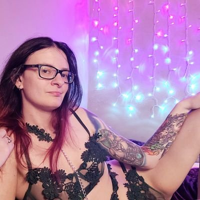 Tantric Siren here!
31. Camgirl. Gamer. Content Creator.
Come hangout and play! ;)