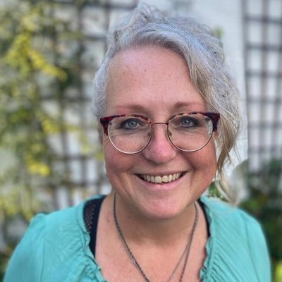 MilkmoonMama's profile picture. Ireland💚 Maker and mender🌿Democratic Education🌿Nature lover🌿Co-founder @BrayCGround Wicklow Democratic School & @CommonGroundCLH
