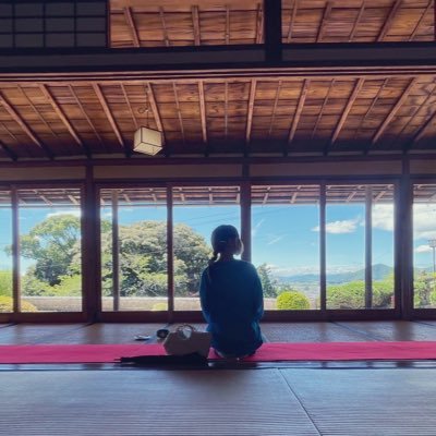 海、空、夜、音楽、映画、リトルワールド、明治村、様々な色彩、フラワーアレンジ 自己ネイル、インド、タイ料理、パフェ、美味しいもの、うさぎ🐰 大好き^_^