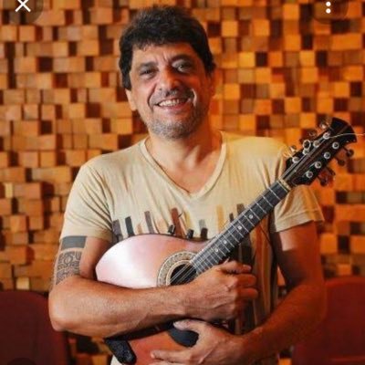 Twitter do brasileiro 🇧🇷, cristão. Carlinhos Patriolino. Pai de família. Também músico.