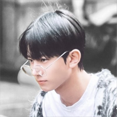 ⓘ this user is so proud of Enhypen. // sophomore