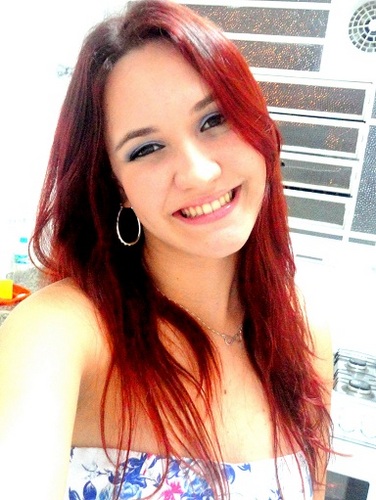 ...E nisso, sim, acredito até o fim. O destino da felicidade, me foi traçado no berço.