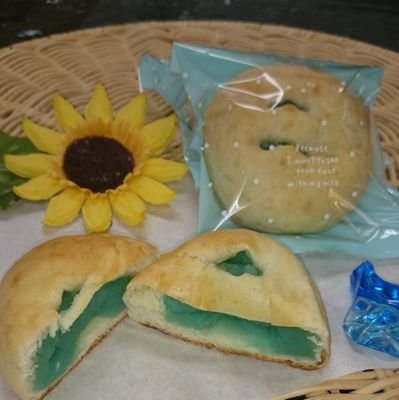西荻窪にある「藤の木」という、街のパン屋です。3代目。西荻窪の皆様に楽しんで頂けるようなパン屋目指してます!! 営業:月曜-土曜 8:30-19:00 日曜定休・祝日は不定休…店内又はSNSにてお知らせ致します。
