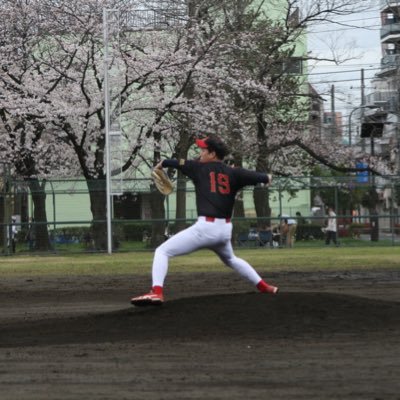 世田谷西シニア→佼成学園→早稲田大(軟式)→社会人準硬式→NITORO    30代で140キロ目指して研鑽中！Twitter始めました！色々と勉強させて頂きたいので、草野球人の皆様よろしくお願いします！フォロー失礼します🙇‍♂️