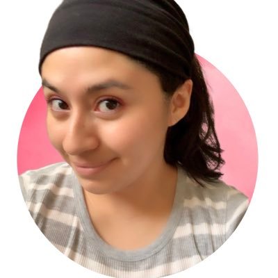 HelloFlorDMaria's profile picture. Ustedes me ven muy tranquila pero en mi cabeza siempre ando en un rave 🎧 Me despierto con café y amo correr 🏃‍♀️