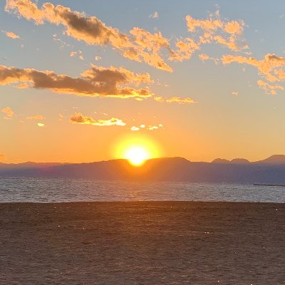 uminothikaku's profile picture. ダンス、アニメ、美術好きです。 ポストは現在お休みです。