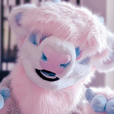 🌸Furry / Highland Cattle / He/Him/ Pan 💖/ Fursuiter / SFW / Swedish 🇸🇪 / Artist /
Gamer🌸

Fursuit by : @aSaltyBunny @chickaspree