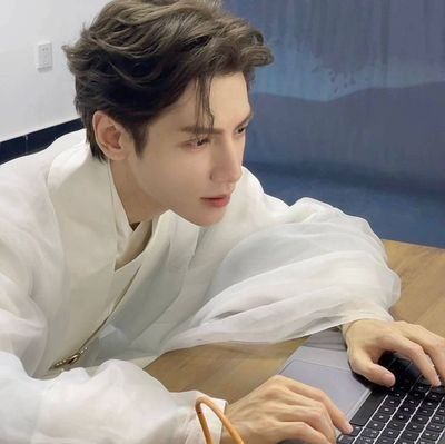 Existence exudes voguish, 𝐋𝐘-88'6.