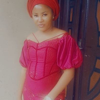 EstherOtubanjo Profile Picture