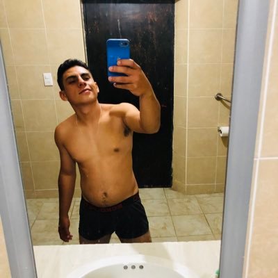 santiagopicaz17's profile picture. 