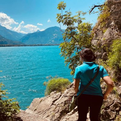 fafa__fafa's profile picture. فرچه‌ای دارم خیلی قشنگه ، اینجور صدا میده: فرررچ ، فررررچ، فررررچ چ چ چ چ چ
