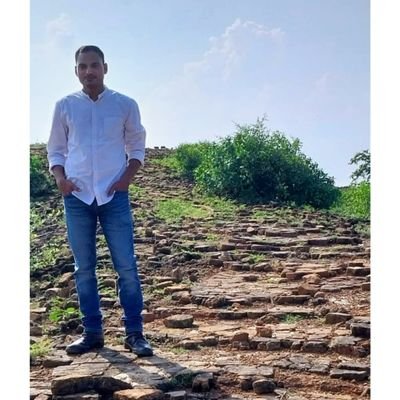 nidhishkumar27's profile picture. Simple and Sensitive