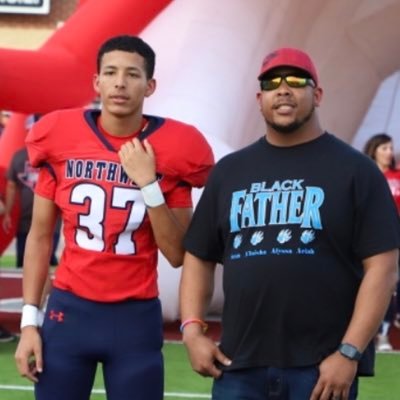 Northwest HighSchool HC-Bill Poe Inside/Outside linebacker 2023 6’2 192lbs, national honour society 3.1 unweighted Gpa. https://t.co/OvFh7YSrpw