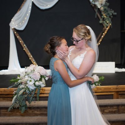 oliviacappel's profile picture. Wife 💍| Mom ☘️ | Ally 🏳️‍🌈