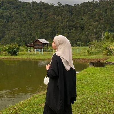 sofiyaanuar's profile picture. go with the flow