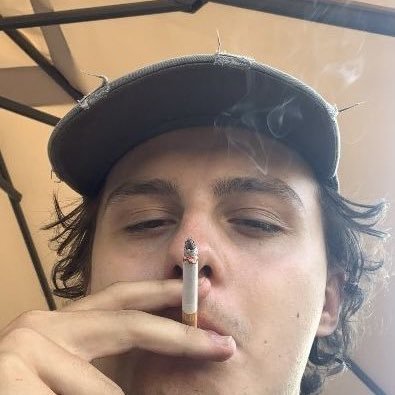 fukajpreludium's profile picture. daily (staram się) preludium check