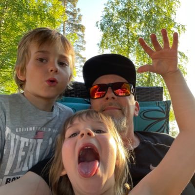 🇫🇮 Father of two sons & biker with two Harleys and undisputed Laplander and ice hockey enthusiast

https://t.co/fSRd0U4Gyb