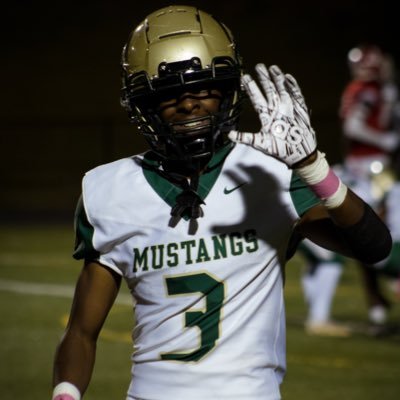 MR CEO 🧑🏾‍💼 2023 WR/CB 5'10, 140 Morrow High , 3.3 GPA 2nd team all region (wr) @clentonrafe26@gmail.com