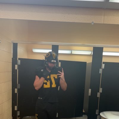 defensive end at Ottawa University| trench tribe 🦍