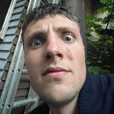 Cosmo Lindsay Profile