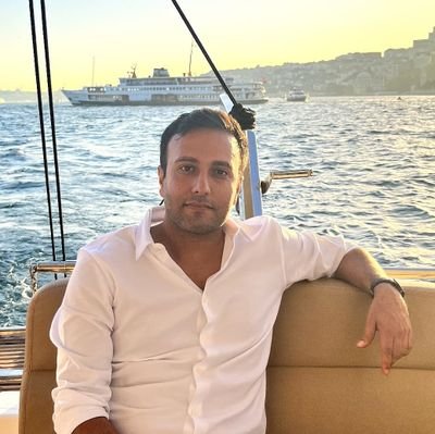 هم بنیان گذار استودیوی نردبان اندیشه فردا (آمیرزاو باقلوا)
بنیان گذار Skyramp(bingo champs),
مدیر محصول و برنامه نویس بازنشسته