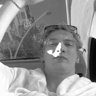 haytektbb's profile picture. 