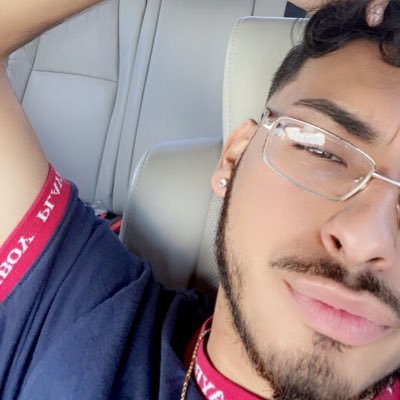 JonathanSusta12's profile picture. 