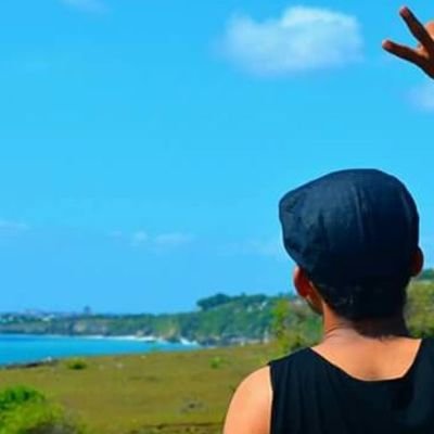 Penikmat teh hangat di pagi hari..Pria berzodiak #Aries yang Humoris agak Idealis dan sedikit Perfeksionis
