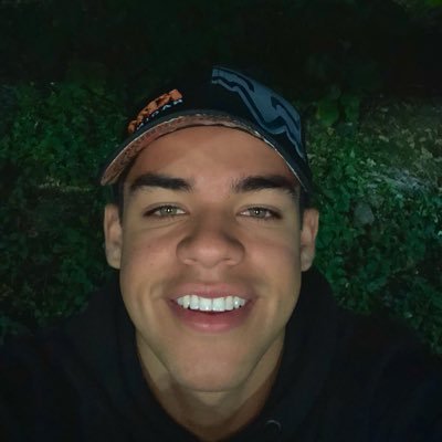 NICOLAS812G's profile picture. 