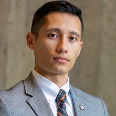 Director of Speechwriting @MayorWu ✍️ | Alum @WestWingWriters | he/him | words in @salthilljournal @december_mag @cutleafjournal @HungerMtn | opinions my own