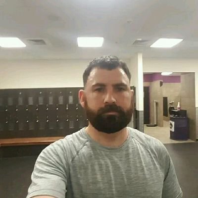 Robert02098089's profile picture. 