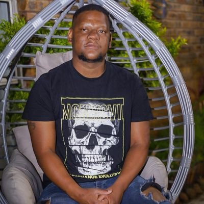 TaL_luks's profile picture. Pic talks _ Entrepreneur _Project manager_  Believing is the key _thabanglukheli@gmail.com