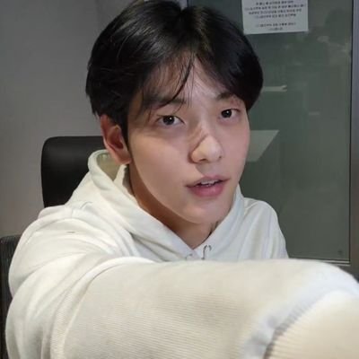 moonlightmono_'s profile picture. ⭐