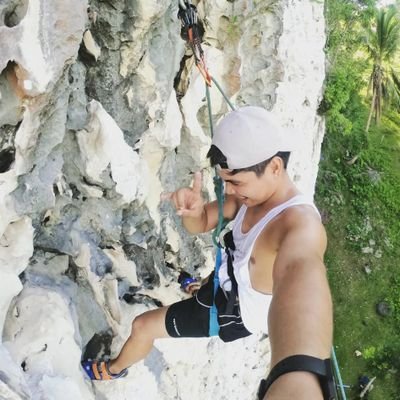 padpadpada's profile picture. For when I am weak, then I am strong. 🖤