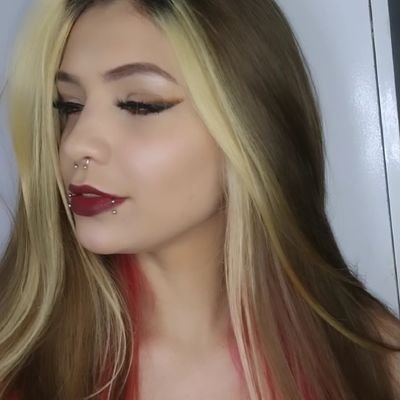 • 18y /
• insta: @kateoliveirasz /
uma emo pão com ovo :)