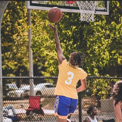 24’📚 🏀 Boston Showstoppers AAU💙💛 City MVP🏆 POTY🏆 All Conference Team☝🏾5’7 Guard| Cathedral High School| 3.78