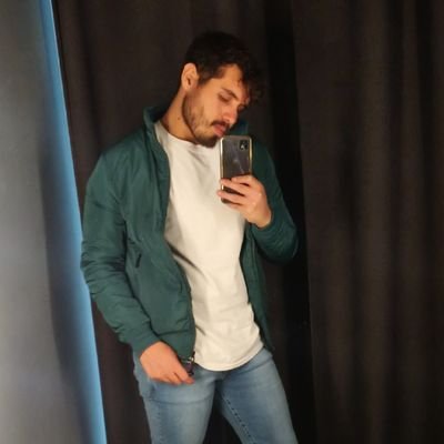 Creador digital, diseñador de procesos y educador pro tecnología.