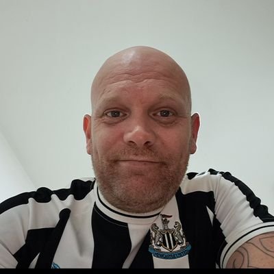 My daughter comes first then everything else second 👍🏻 Massive NUFC fan hate Ashley and Bruce 🖤