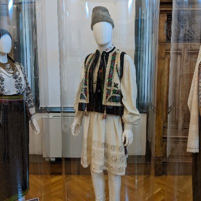 LiberalMoldovan's profile picture. Liberal with nuking Moscow characteristics. Diaspora + bad grandson = I don't speak Romanian. neoliberal socialist