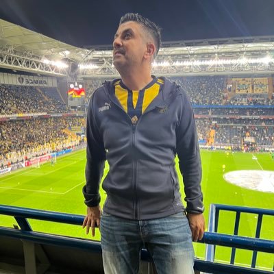 “Yaşamak bir ağaç gibi tek ve hür ve bir orman gibi kardeşçesine...” Fenerbahçe Kongre Üyesi 💙💛 Mustafa Kemal Atatürk 🇹🇷